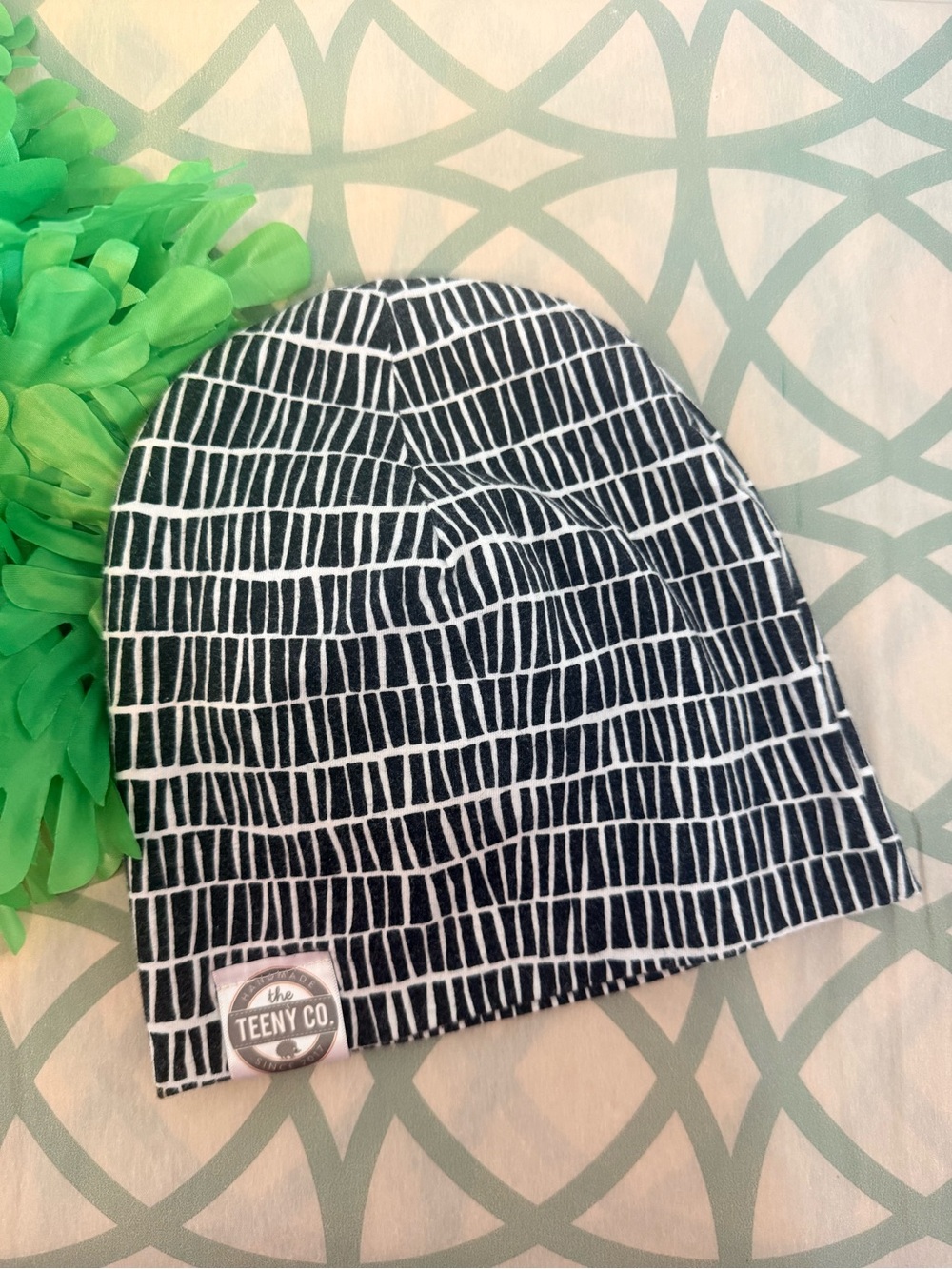 💫10/$25 • The Teeny Co White & Black Geometric Print Slouchy Beanie
